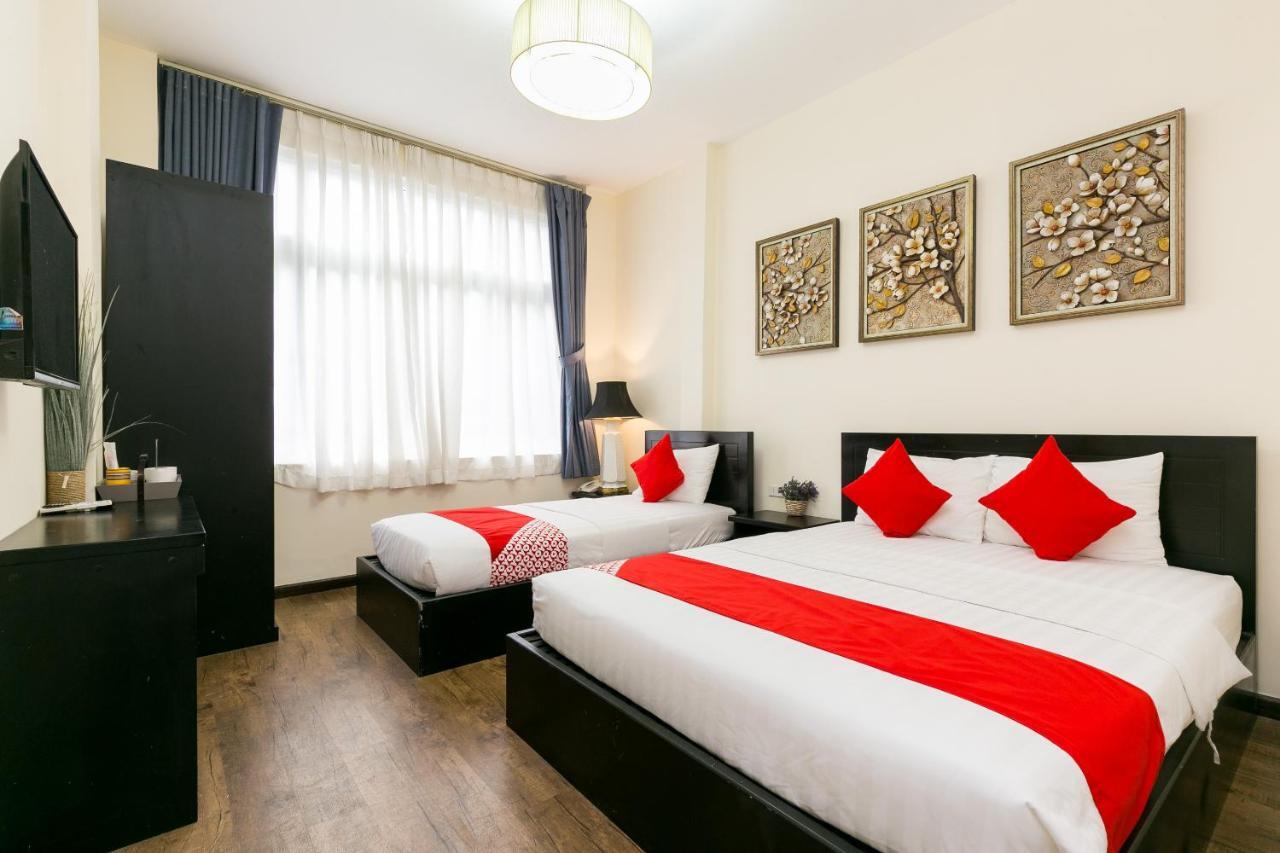 Oyo 438 Small Bay Hotel Хошимин Экстерьер фото